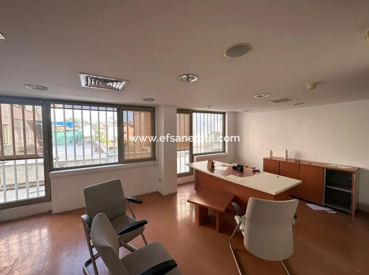 Merkezi Konumda 262 M2 %100 Ticari İmarlı Arsa Satılık