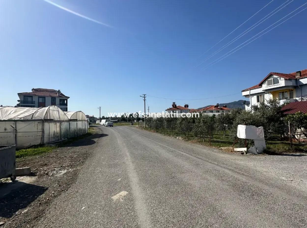 Karaburunda 402M2+404M2 3 Kat İmarlı Arsalar Satılı​k