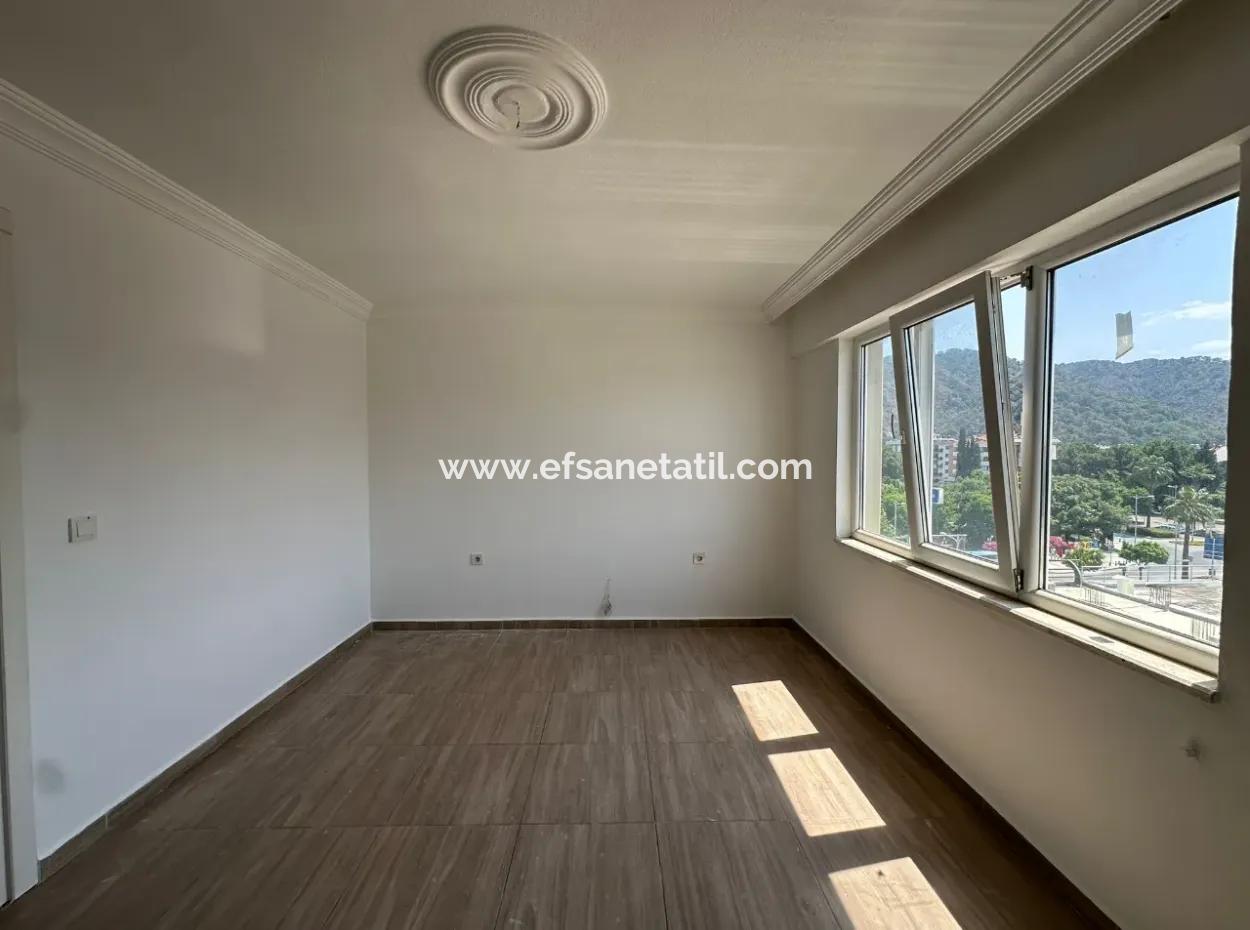 Merkezi Konum 2+1 Daire Satılık