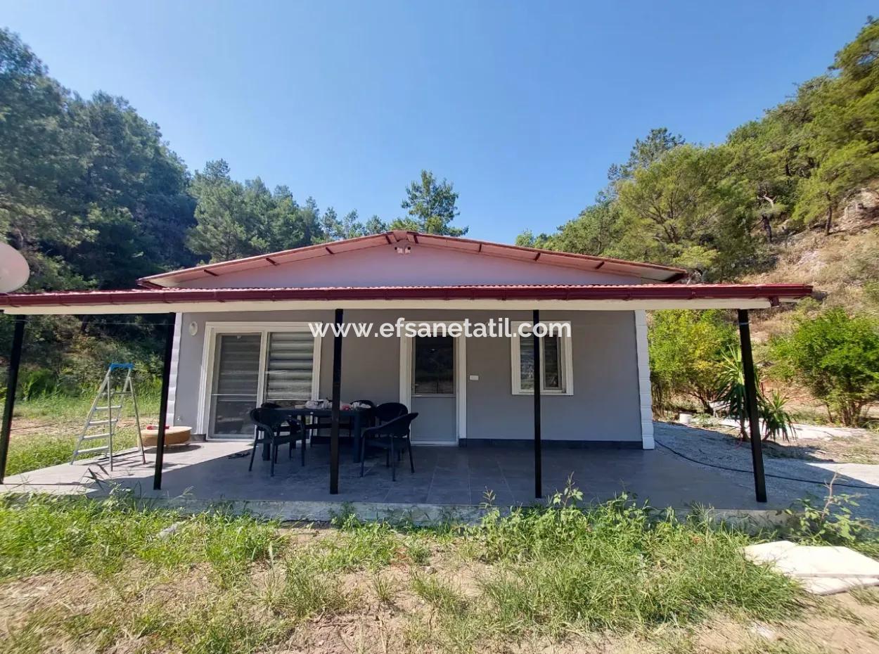 Muğla Dalyan’da Doğayla İç İçe 1.000 M² Arsa İçinde 3+1 Müstakil Tek Katlı Eşyalı Kiralık Ev