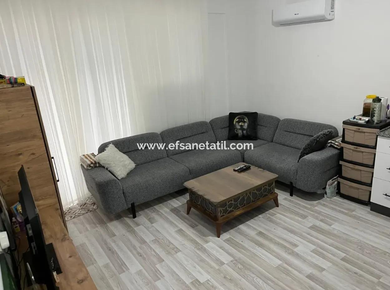 Cumhuriyet De 1+1 Daire Satılık