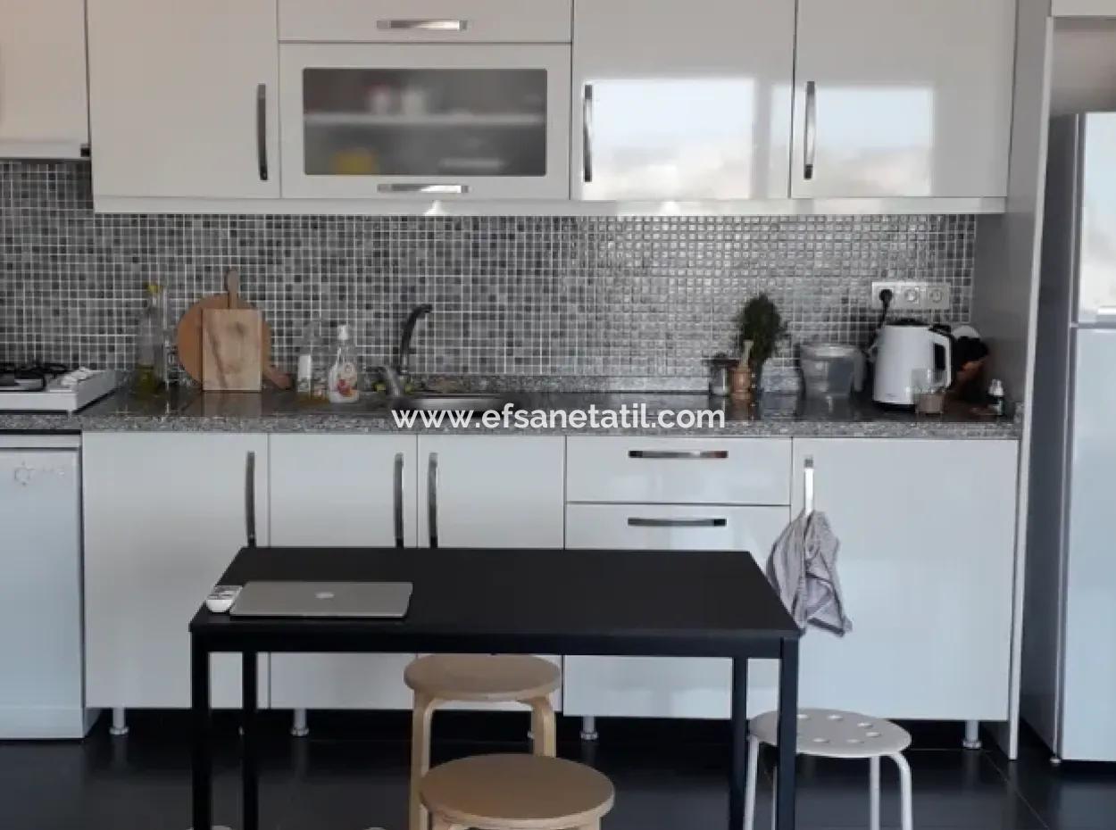 İzmir Çeşme Sakaryada  2+1 Satılık Veya Takas Daire.