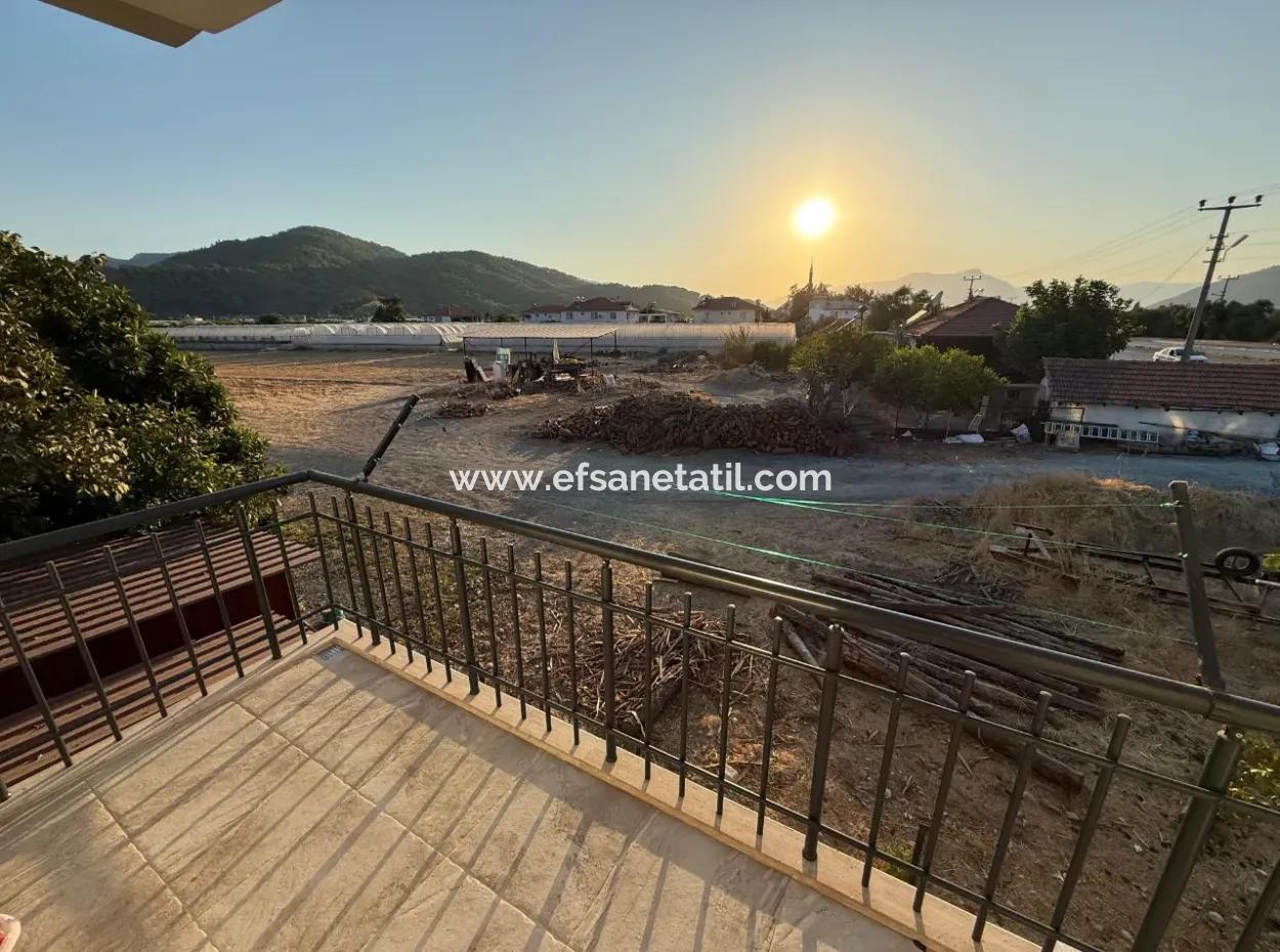 Ortacada Dalyan Yoluna Sıfır Müstakil 2,5 Katlı Bina Satılık.