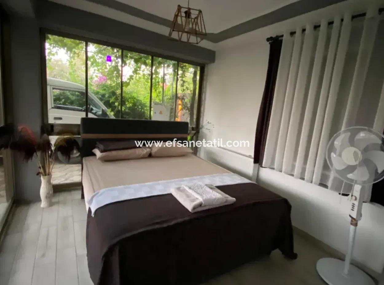 Ortaca Ekşiliyurt Yüzme Havuzlu 700 M2 Arsada 2+1 Eşyalı Daire Kiralık