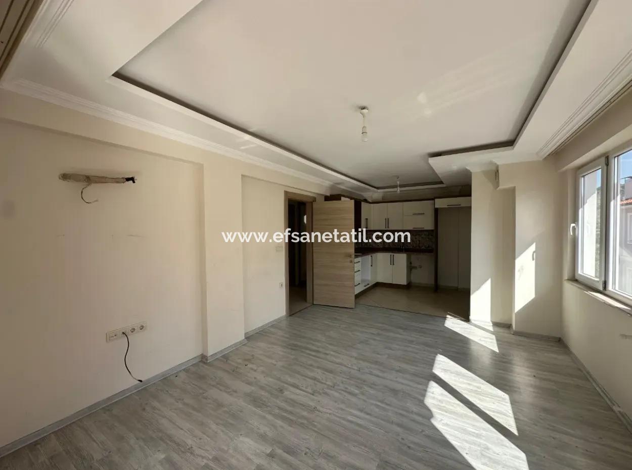 Ortaca Cumhuriyet De 2+1 3. Kat Daire Kiralık