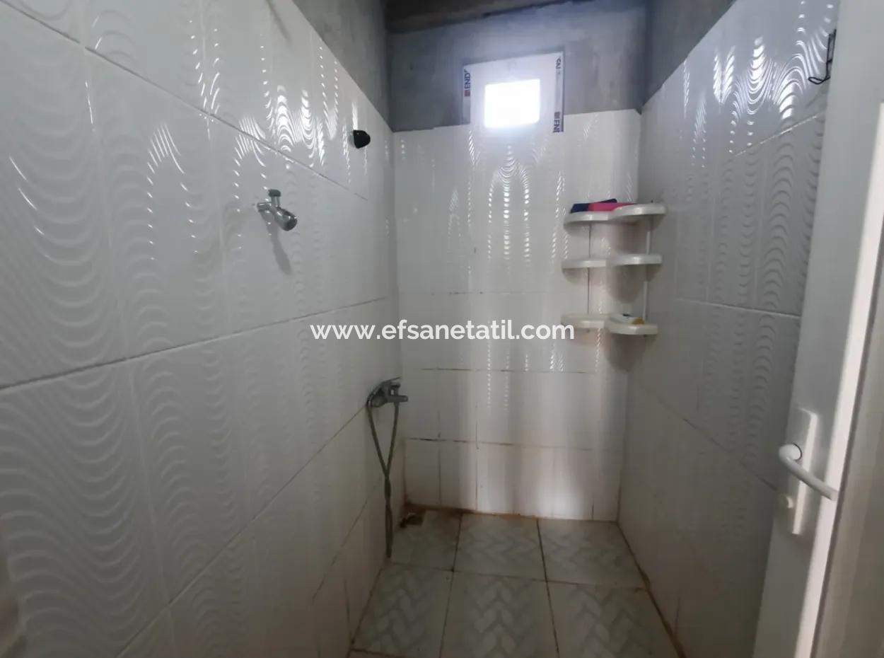 Çameli Kızılyakada 5 000 M2 Müstakil Arazide 2+1  Ev Ve  200 M2  Ahır Satılık