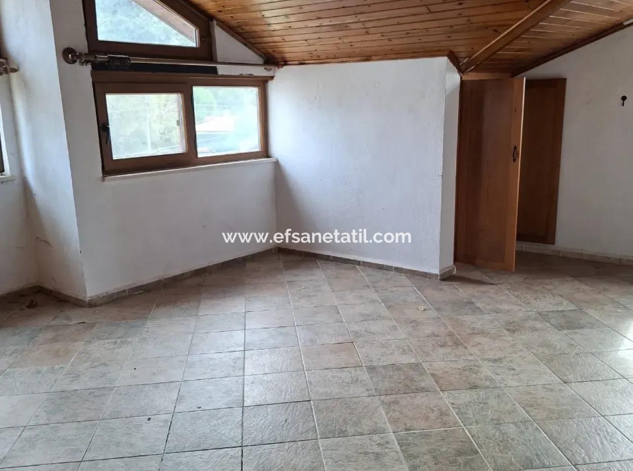 Muğla Ortaca Dalyan 1+1  Eşyasız Yüzme Havuzlu Çatı Katı Daire Yıllık Kiralık