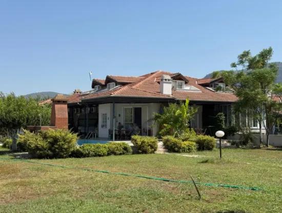 Ortaca, Dalyan 4.500M2 Arazide Yüzme  Havuzlu 3+1, 100 M2 Villa Satılık