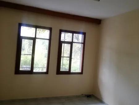 Ortaca Eskiköyde Kiralık Giriş Kat 3+1 Daire