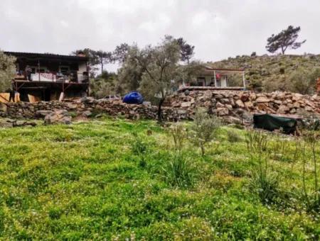 Fethiye Göcek Taşbaşında Satılık Doğa İçinde Müstakil Köy Evi