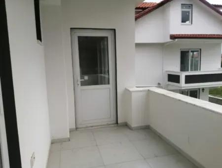 Muğla ,Köyceğiz, Gülpınar Da Göl Manzaralı, Bağımsız Mutfak 170 M2, 4+1 Lüks Daire Satılık.