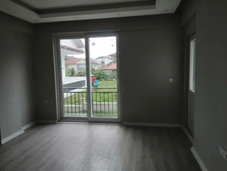 Muğla ,Köyceğiz, Gülpınar Da Göl Manzaralı, Bağımsız Mutfak 170 M2, 4+1 Lüks Daire Satılık.