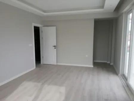 Muğla ,Köyceğiz, Gülpınar Da Göl Manzaralı, Bağımsız Mutfak 170 M2, 4+1 Lüks Daire Satılık.