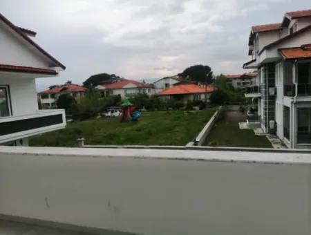 Muğla ,Köyceğiz, Gülpınar Da Göl Manzaralı, Bağımsız Mutfak 170 M2, 4+1 Lüks Daire Satılık.