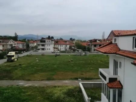 Muğla ,Köyceğiz, Gülpınar Da Göl Manzaralı, Bağımsız Mutfak 170 M2, 4+1 Lüks Daire Satılık.