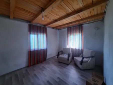 Çameli Kızılyaka Da 5 000 M2 Arazide 2+1 Müstakil Ev, Ve Ahır Kiralık