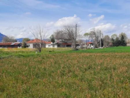 Muğla Okçularda 2.000 M2, Köy Yerleşik Alanındaki Arazi Satılık