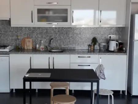 İzmir Çeşme Sakaryada  2+1 Satılık Veya Takas Daire.