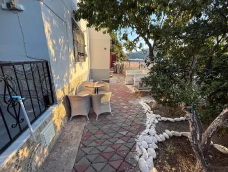 Ortacada Dalyan Yoluna Sıfır Müstakil 2,5 Katlı Bina Satılık.