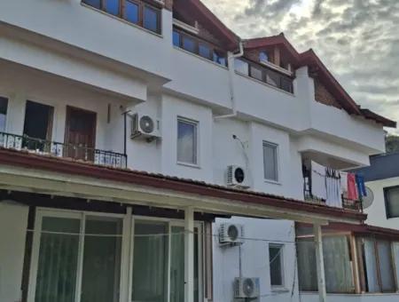 Muğla Ortaca Dalyan 1+1  Eşyasız Yüzme Havuzlu Çatı Katı Daire Yıllık Kiralık